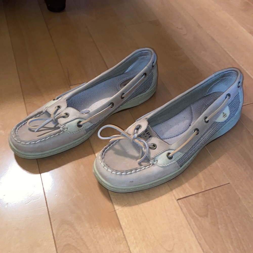 Used tan Sperry top sider